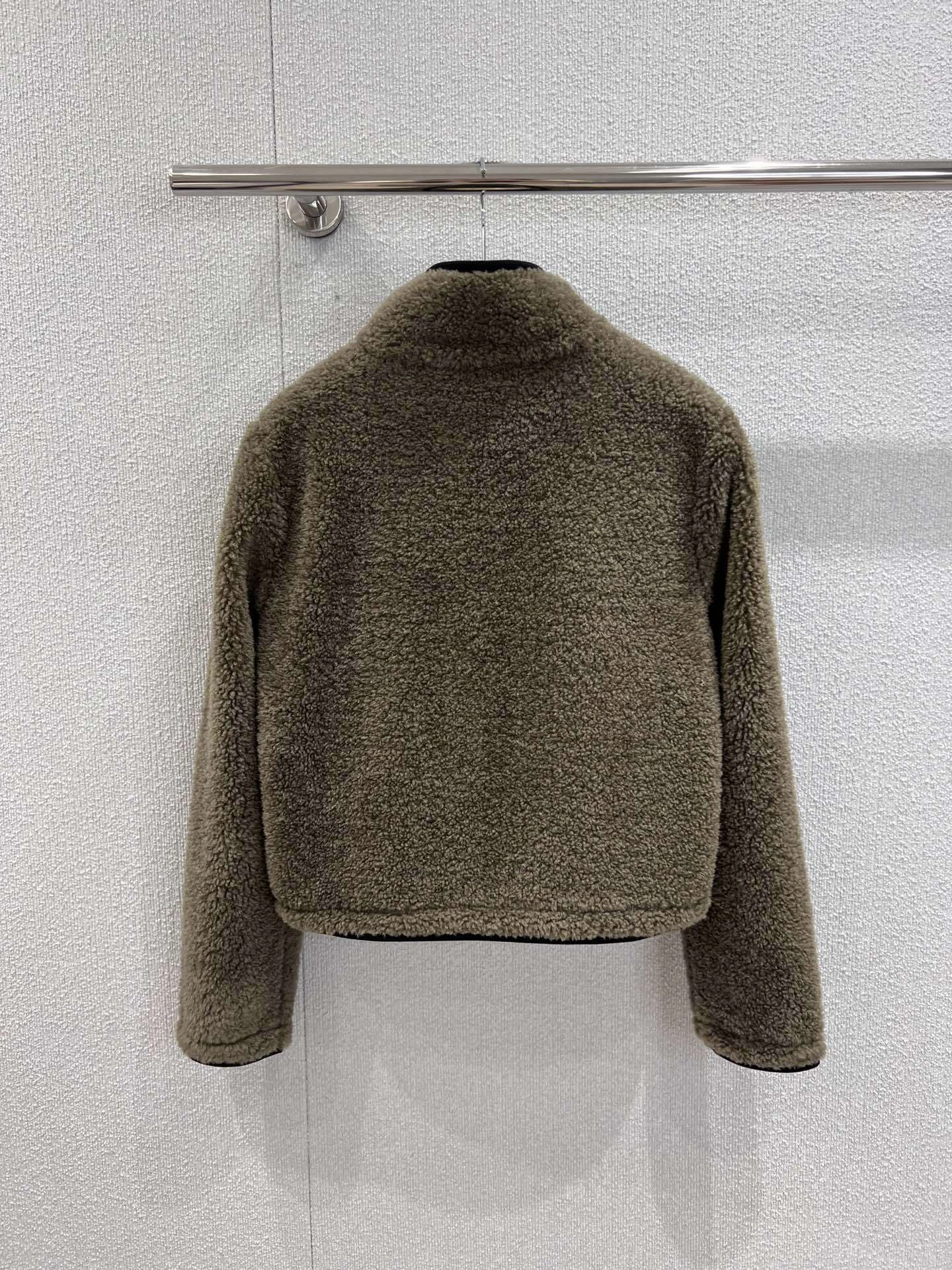 wg.luxury-- 2ur25rry wool 2colour item: E-F110J1405-2